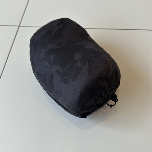 Lululemon Pack It Down Jacket
Incognito Camo Multi Grey, size 4 - Picture 7 of 7